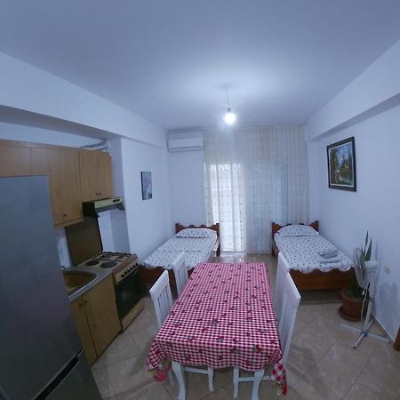Tulipani Apartments Near Port Σαράντα Εξωτερικό φωτογραφία